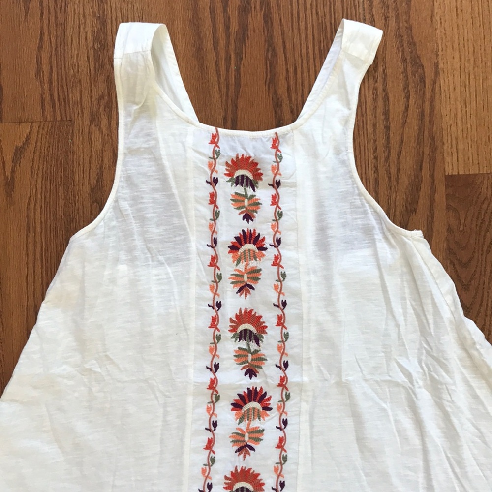 🌵 PERFECT white summer dress with floral detail